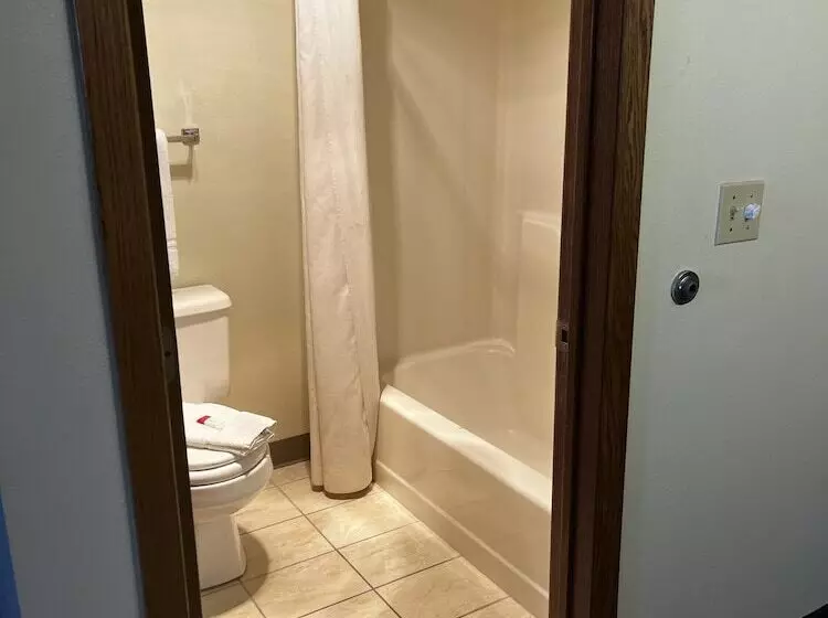 汽车旅馆  Super 8 By Wyndham Smithville Kansas City