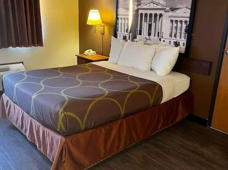 汽车旅馆  Super 8 By Wyndham Smithville Kansas City
