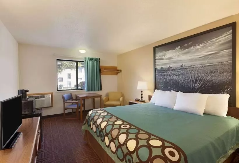 Мотель Super 8 By Wyndham Wall