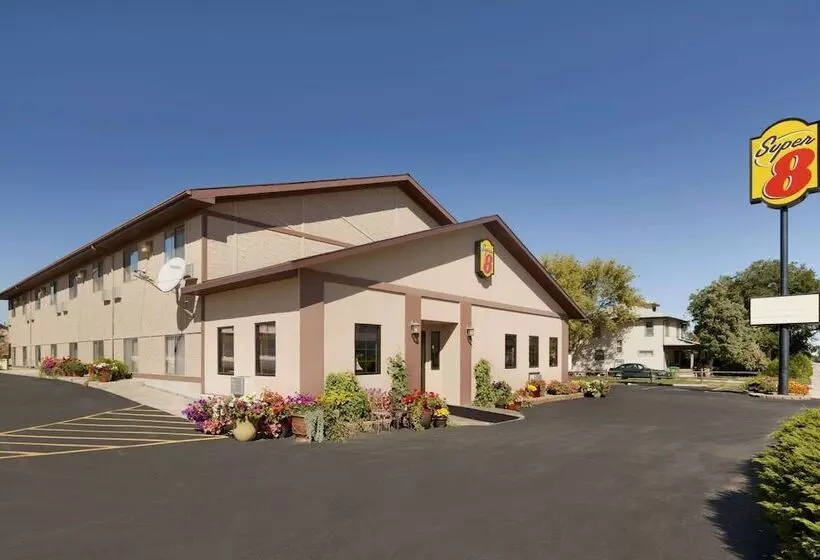 Мотель Super 8 By Wyndham Wall