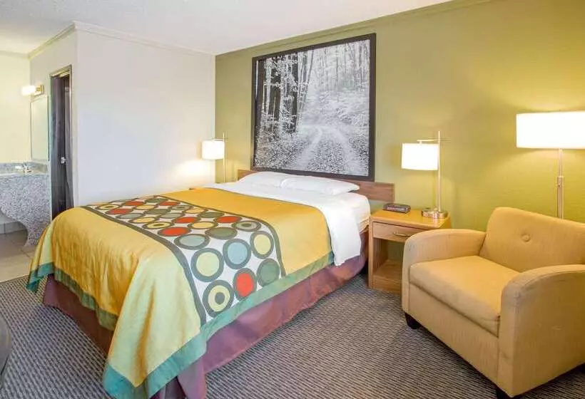 モーテル Super 8 By Wyndham Windsor/madison North