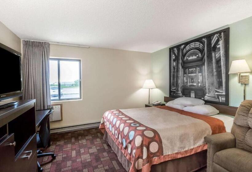 Мотель Super 8 By Wyndham Luverne