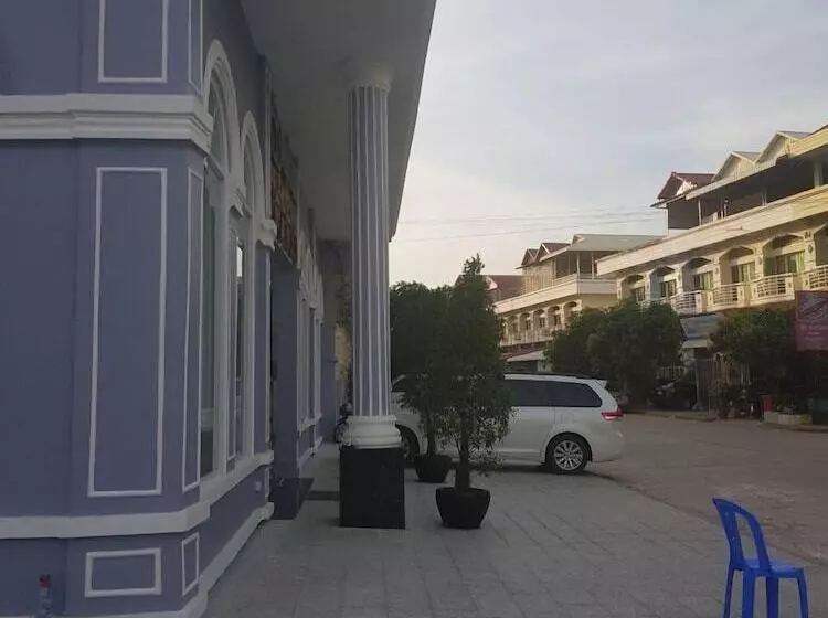 Apple Hotel Three   Near Pnh Airport