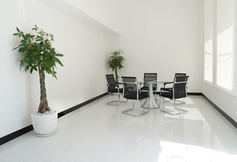 Apple Hotel Three   Near Pnh Airport