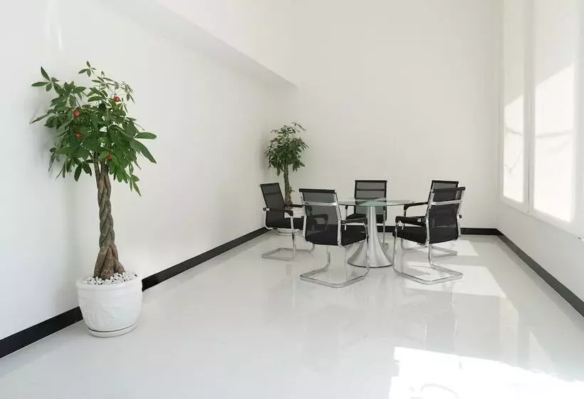 Apple Hotel Three   Near Pnh Airport