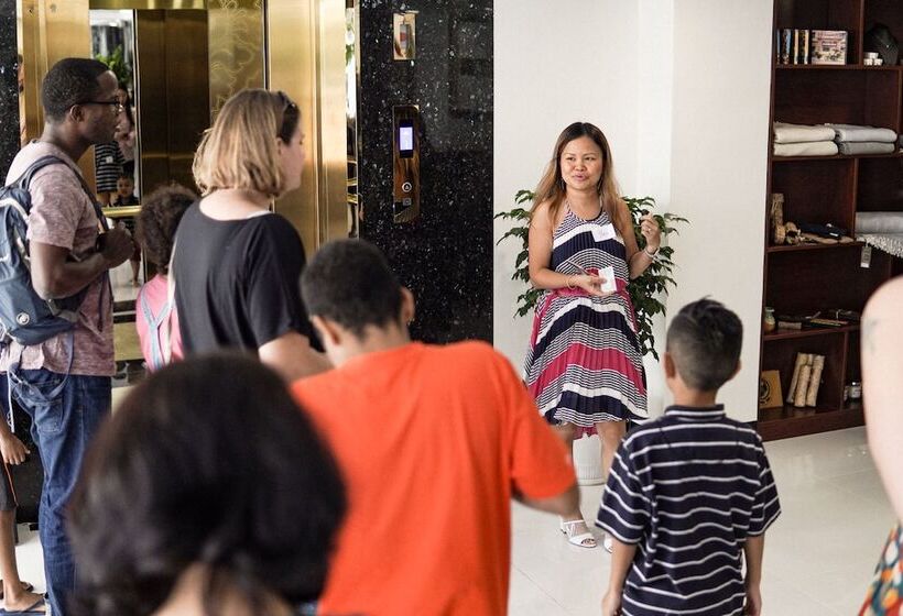 Apple Hotel Three   Near Pnh Airport