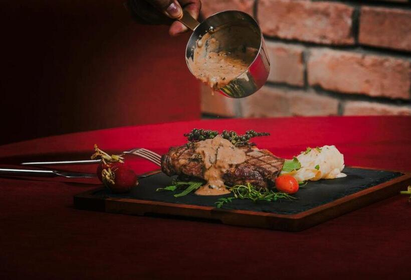 בית מלון כפרי Anik Palace