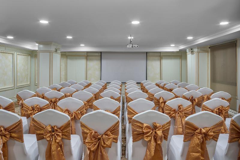 בית מלון כפרי Anik Palace