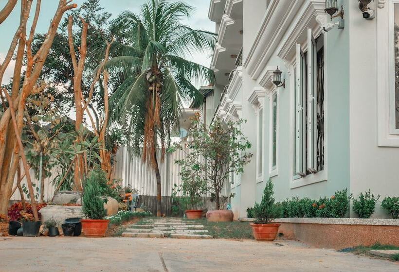 Intanou Boutique Hotel Kampot