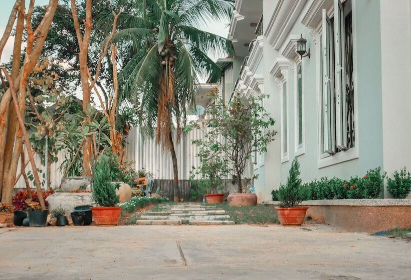 Intanou Boutique Hotel Kampot