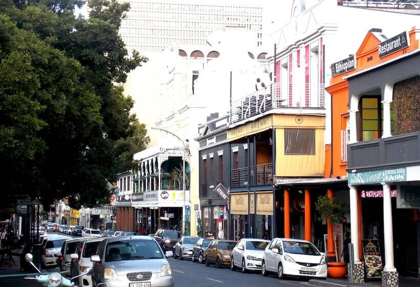 Auberge Hôtelière Trap Houz Backpackers