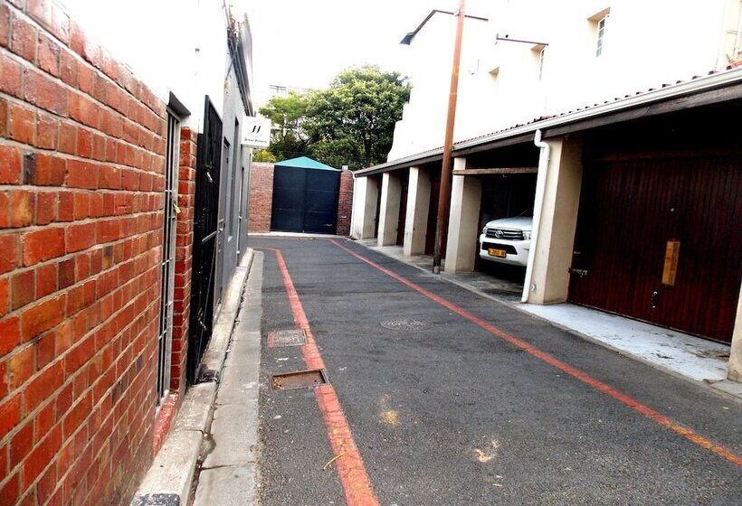 Auberge Hôtelière Trap Houz Backpackers