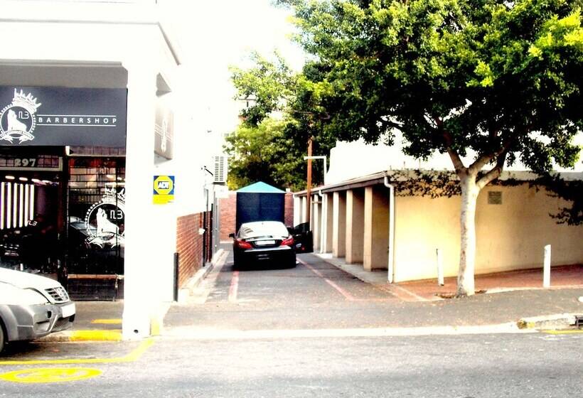 Auberge Hôtelière Trap Houz Backpackers