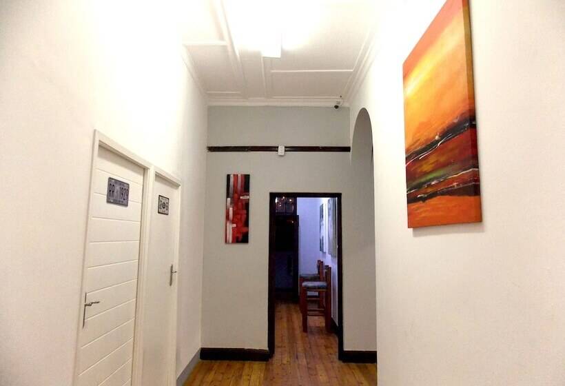 Auberge Hôtelière Trap Houz Backpackers