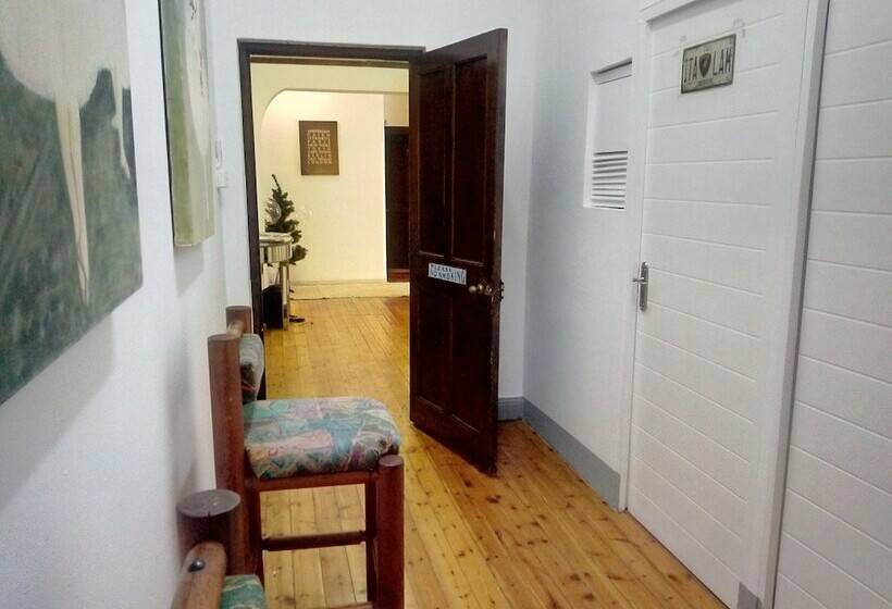 Auberge Hôtelière Trap Houz Backpackers