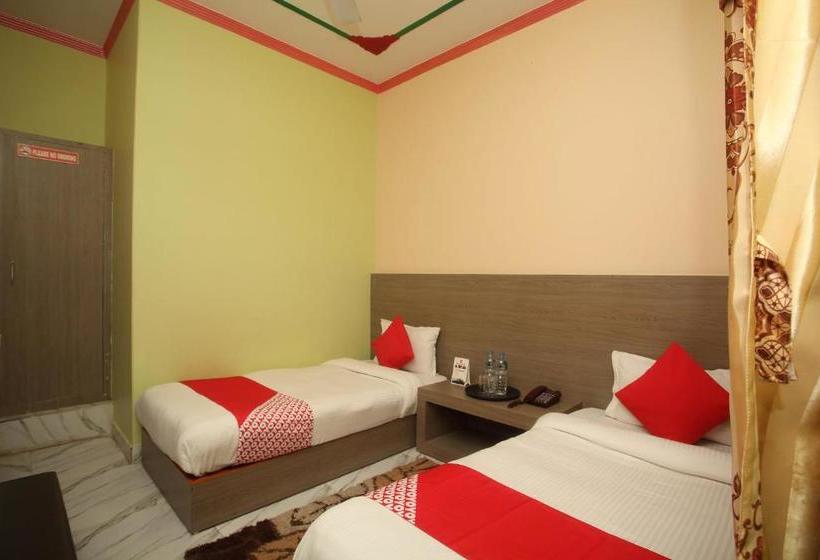 هتل Aastha By Oyo Rooms