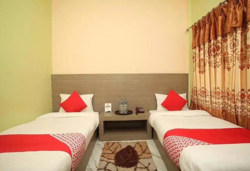 هتل Aastha By Oyo Rooms