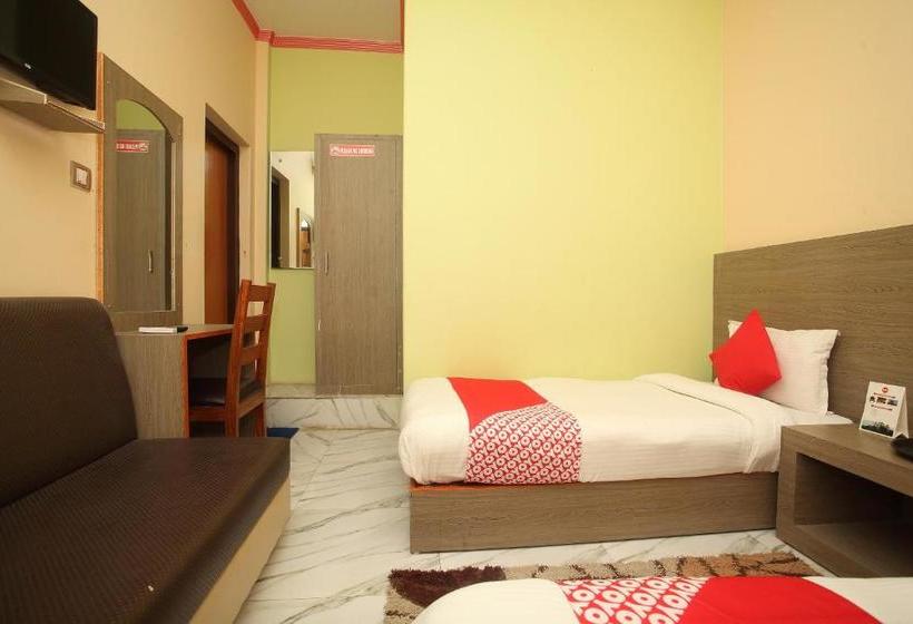 هتل Aastha By Oyo Rooms