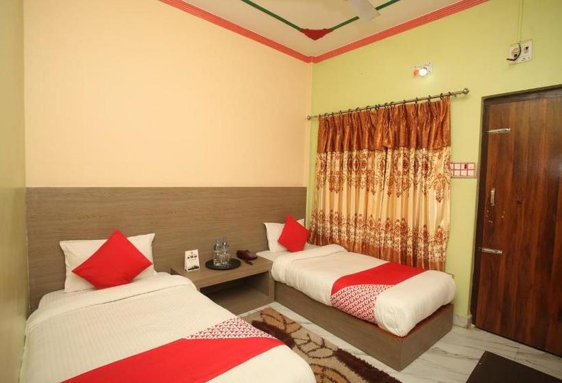 هتل Aastha By Oyo Rooms