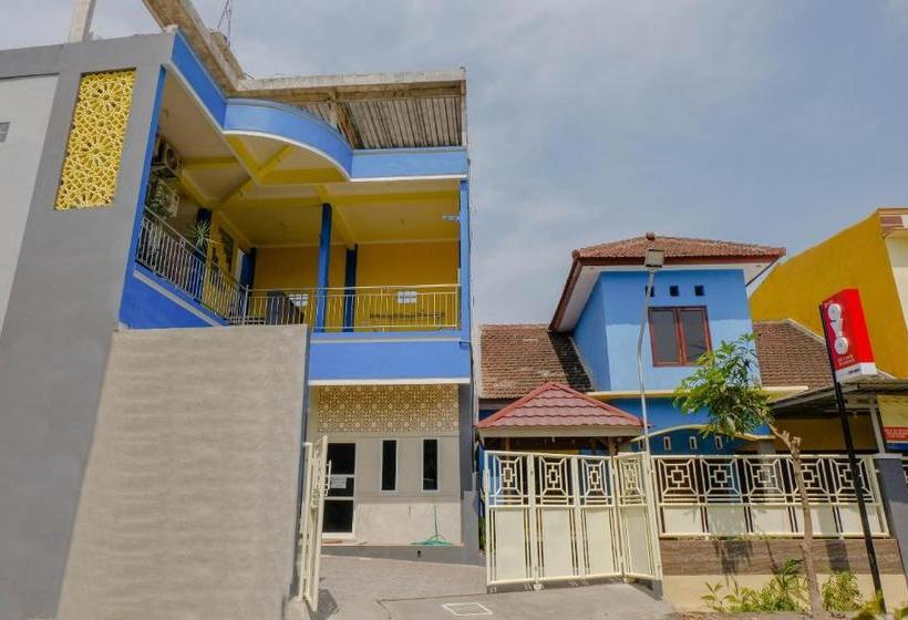 בית מלון כפרי Alif Family Residence By Oyo Rooms