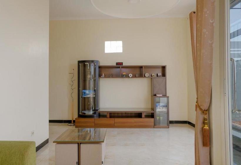 בית מלון כפרי Alif Family Residence By Oyo Rooms