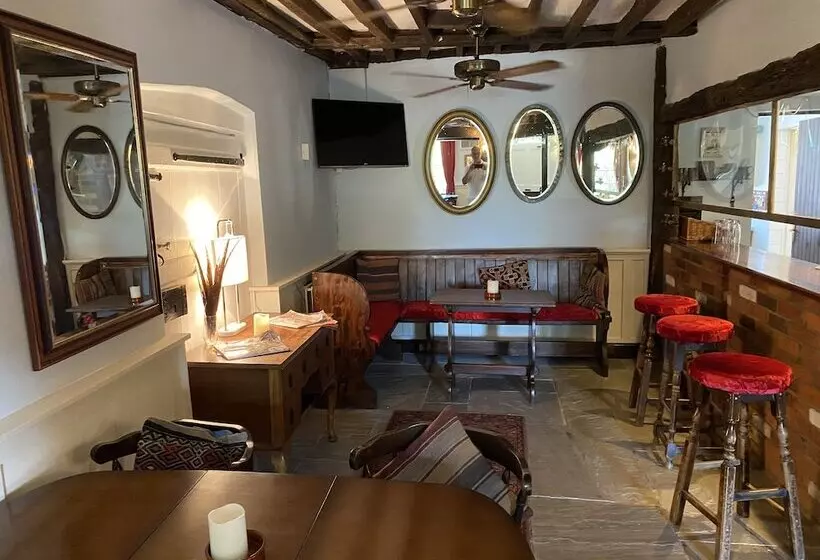 ホテル George & Dragon Country House