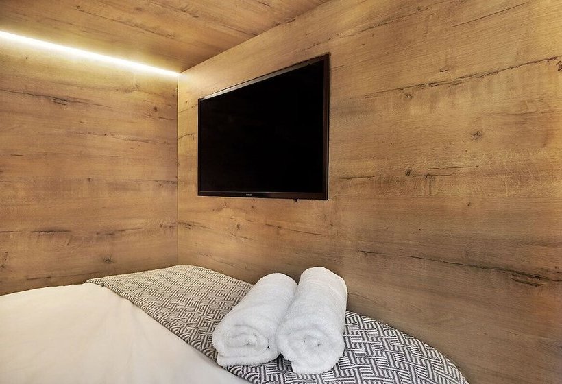 فندق Hippo Pod Hostel  Adults Only