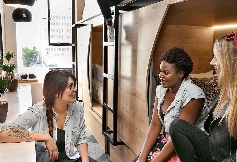 فندق Hippo Pod Hostel  Adults Only