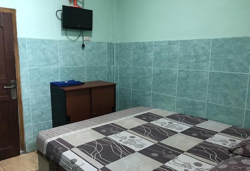 בית מלון כפרי Sera Indah By Oyo Rooms