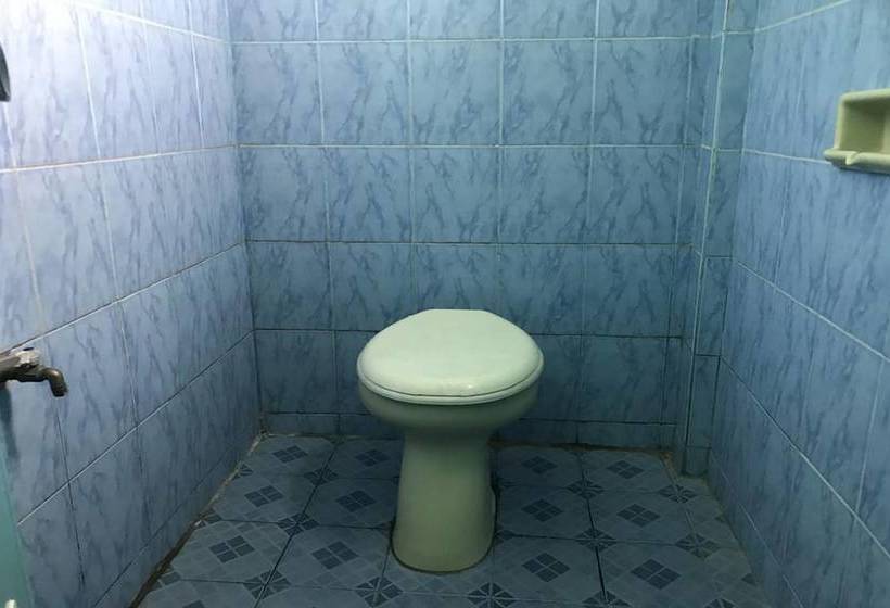 בית מלון כפרי Sera Indah By Oyo Rooms