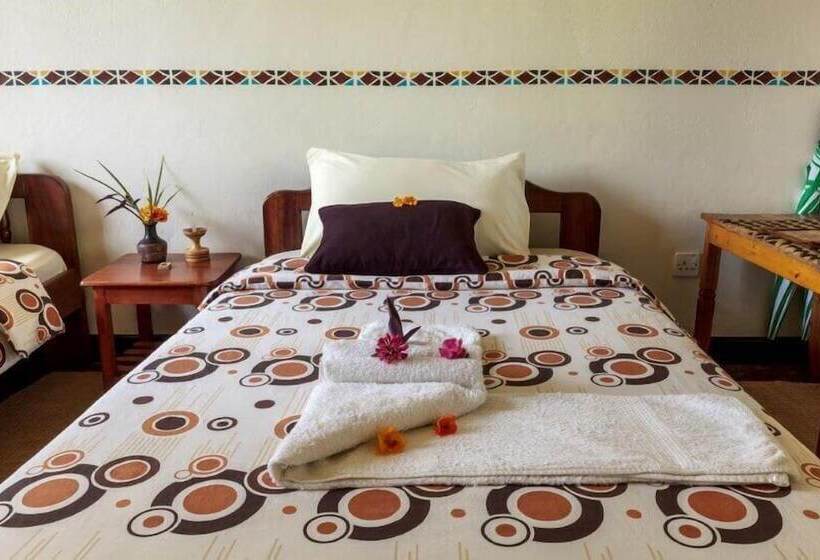 هتل Travellers Rest