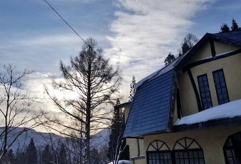 بنسيون Lodge Canada