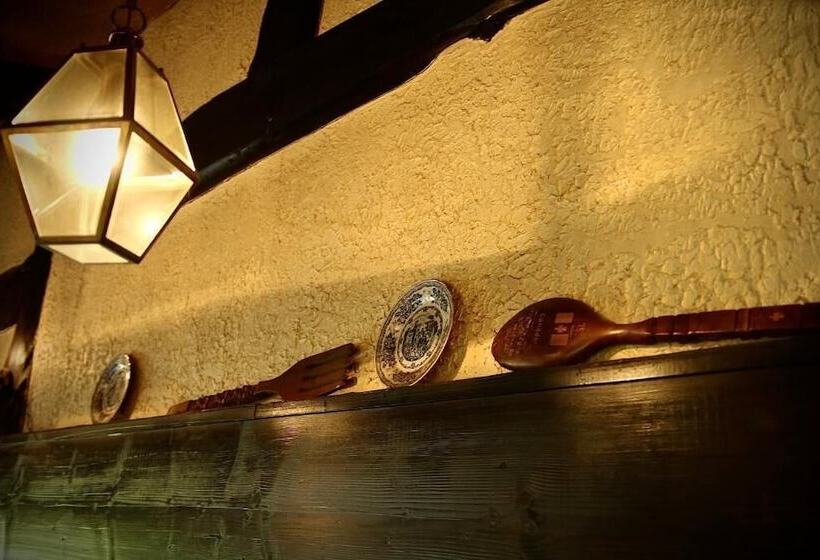 بنسيون Lodge Canada