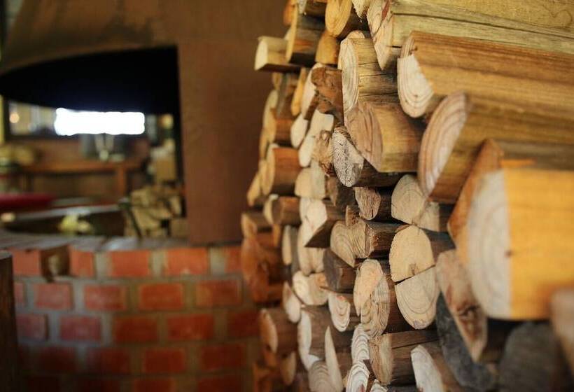 بنسيون Lodge Canada