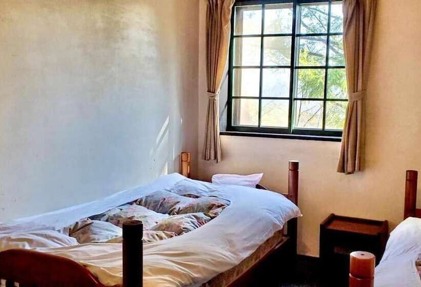 بنسيون Lodge Canada