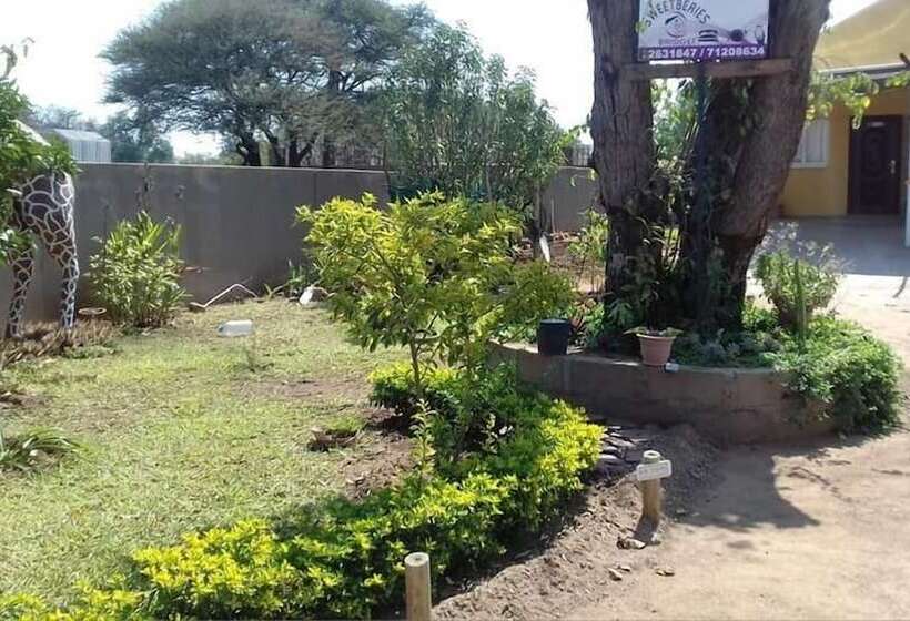 پانسیون Sweetberries Bed & Breakfast