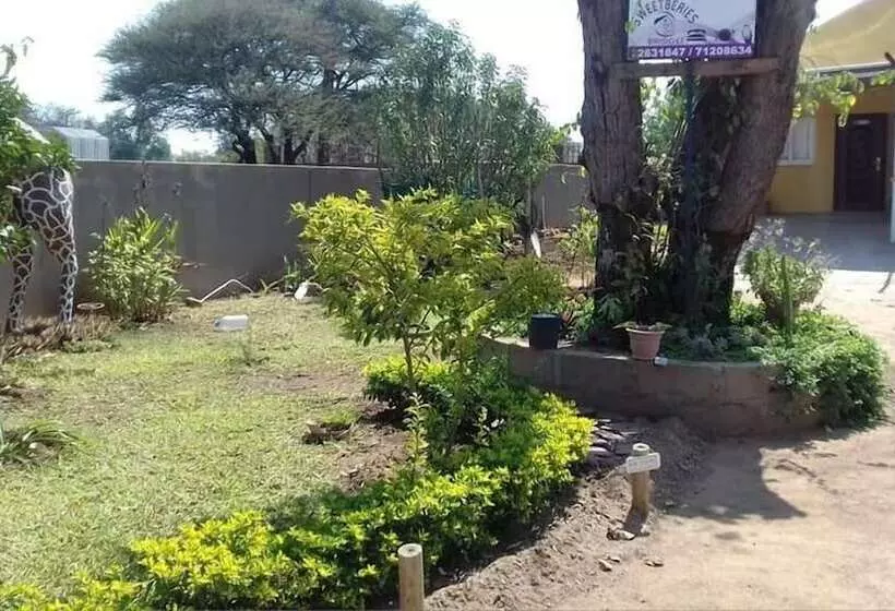 پانسیون Sweetberries Bed & Breakfast