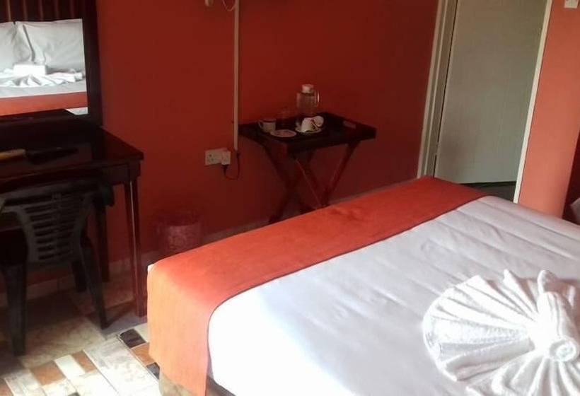 پانسیون Sweetberries Bed & Breakfast