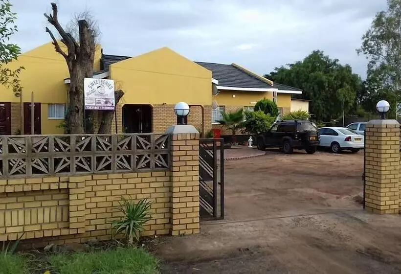 پانسیون Sweetberries Bed & Breakfast