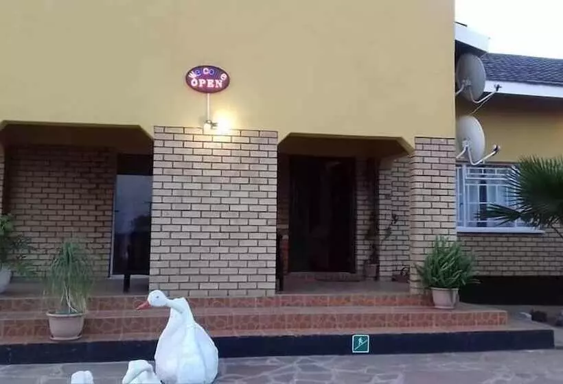 پانسیون Sweetberries Bed & Breakfast