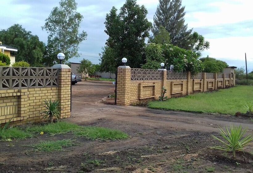 پانسیون Sweetberries Bed & Breakfast