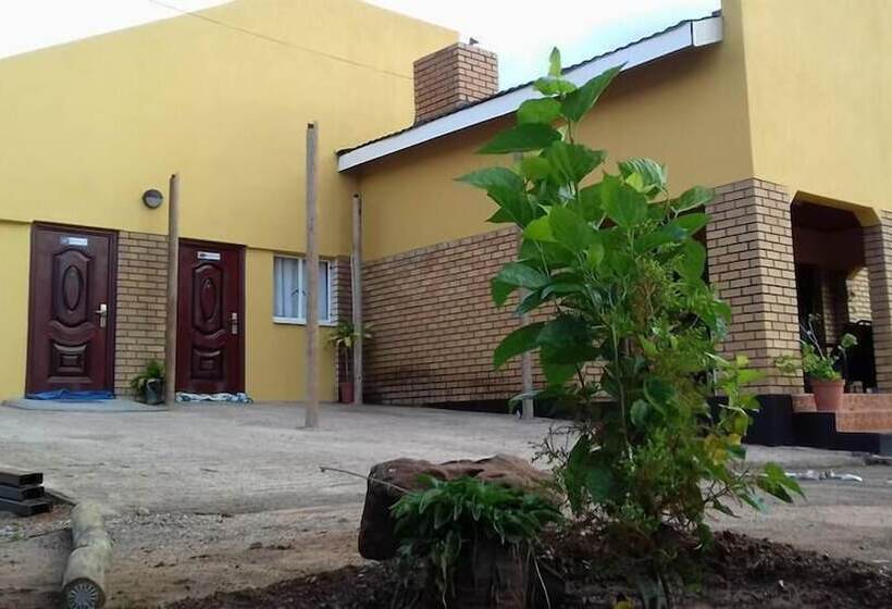 پانسیون Sweetberries Bed & Breakfast