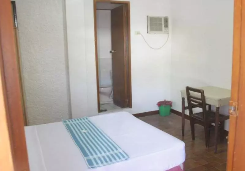 Hotelli The Seven Archangels Pension House