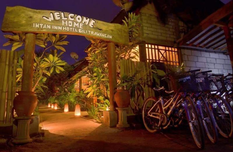 호텔 Intan Inn  And Resto Gili Trawangan