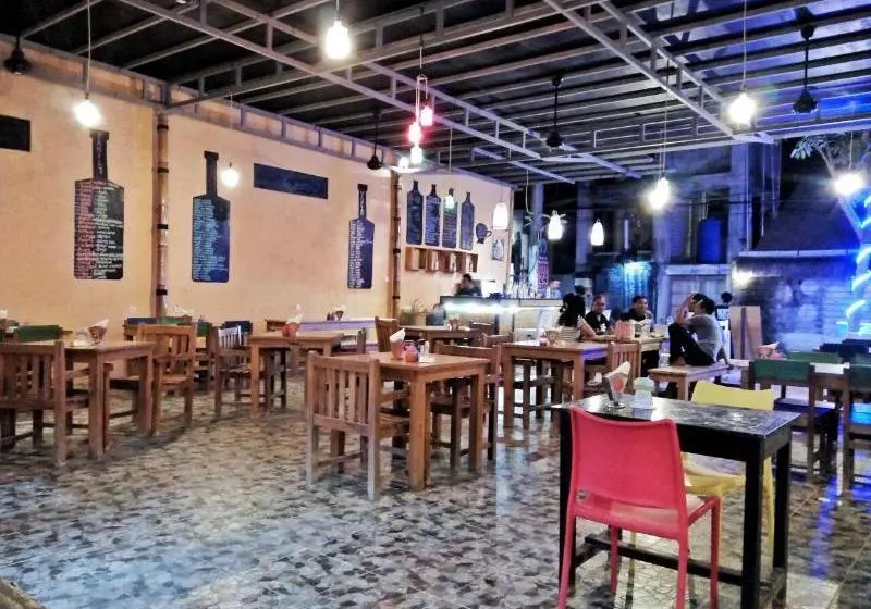 ホテル Intan Inn  And Resto Gili Trawangan