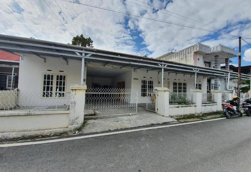 فندق صغير Fatima Guest House Syariah