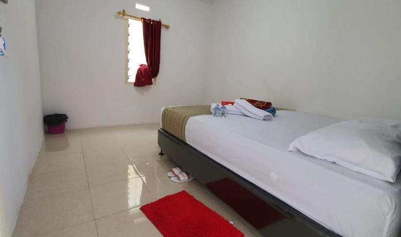 فندق صغير Fatima Guest House Syariah