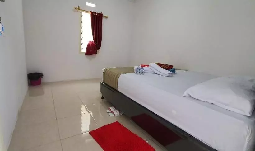 ユースホステル Fatima Guest House Syariah