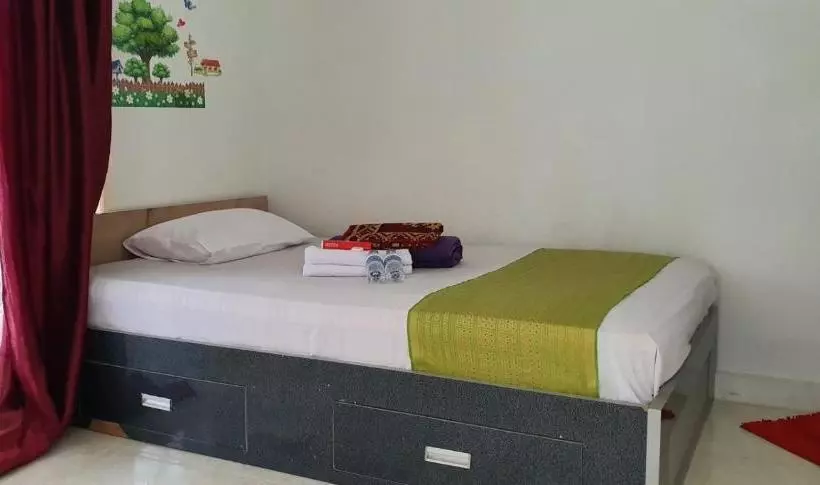 ユースホステル Fatima Guest House Syariah