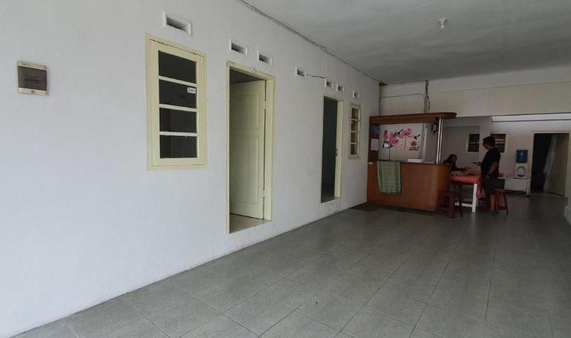 فندق صغير Fatima Guest House Syariah